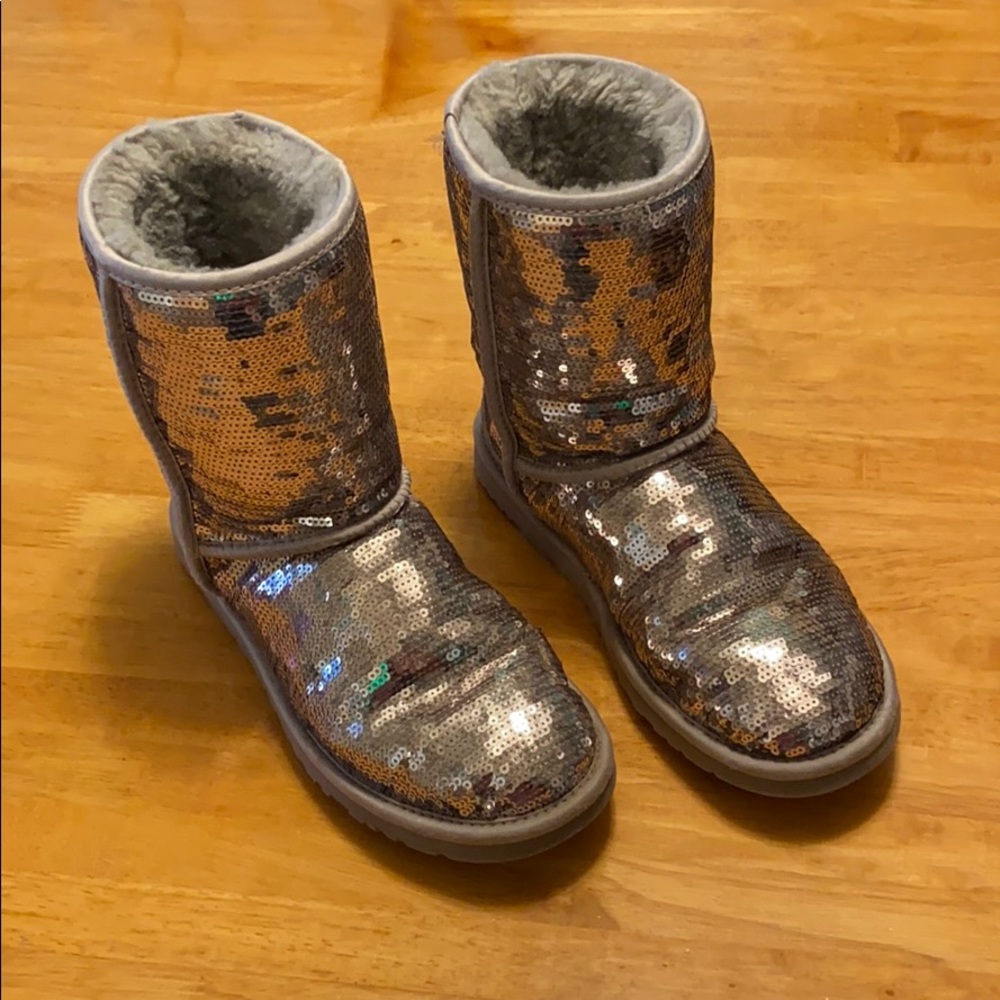 Used silver sequins Ugg boots size 8